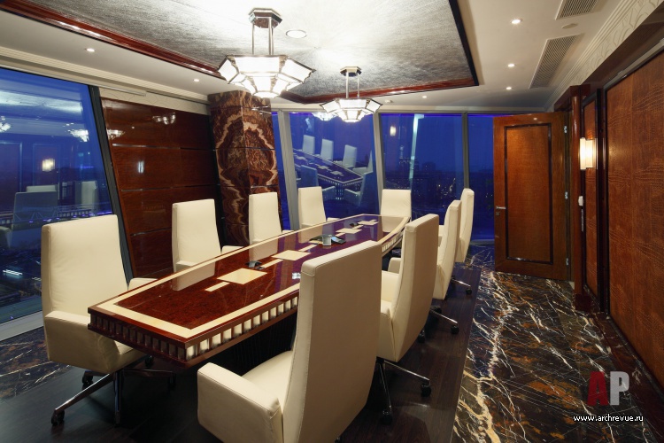 Фото интерьера переговорной офиса в стиле ар-деко