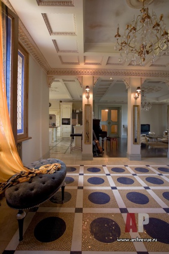 Фото интерьера холла квартиры в классическом стиле