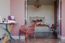 Фото интерьера спальни квартиры в классическом стиле