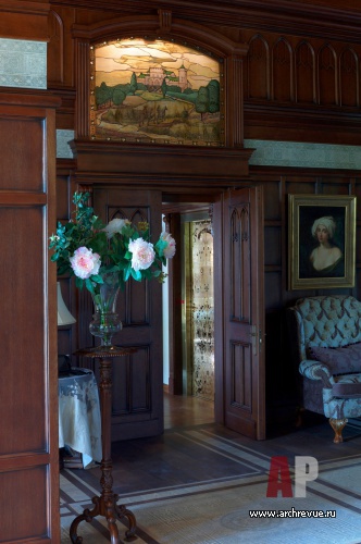 Фото детали интерьера особняка в дворцовом стиле
