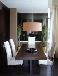 Фото интерьера столовой квартиры в современном стиле