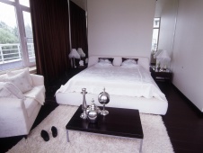 Фото интерьера спальни квартиры в современном стиле