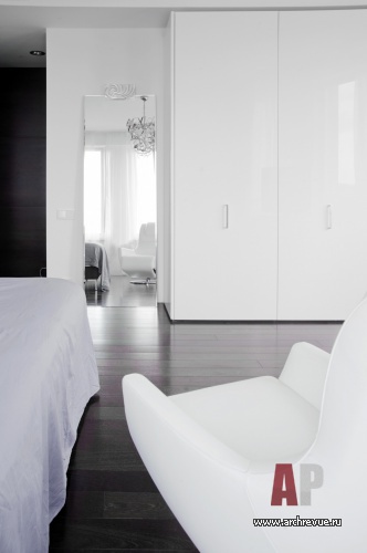 Фото интерьера гардеробной небольшой квартиры в стиле минимализм